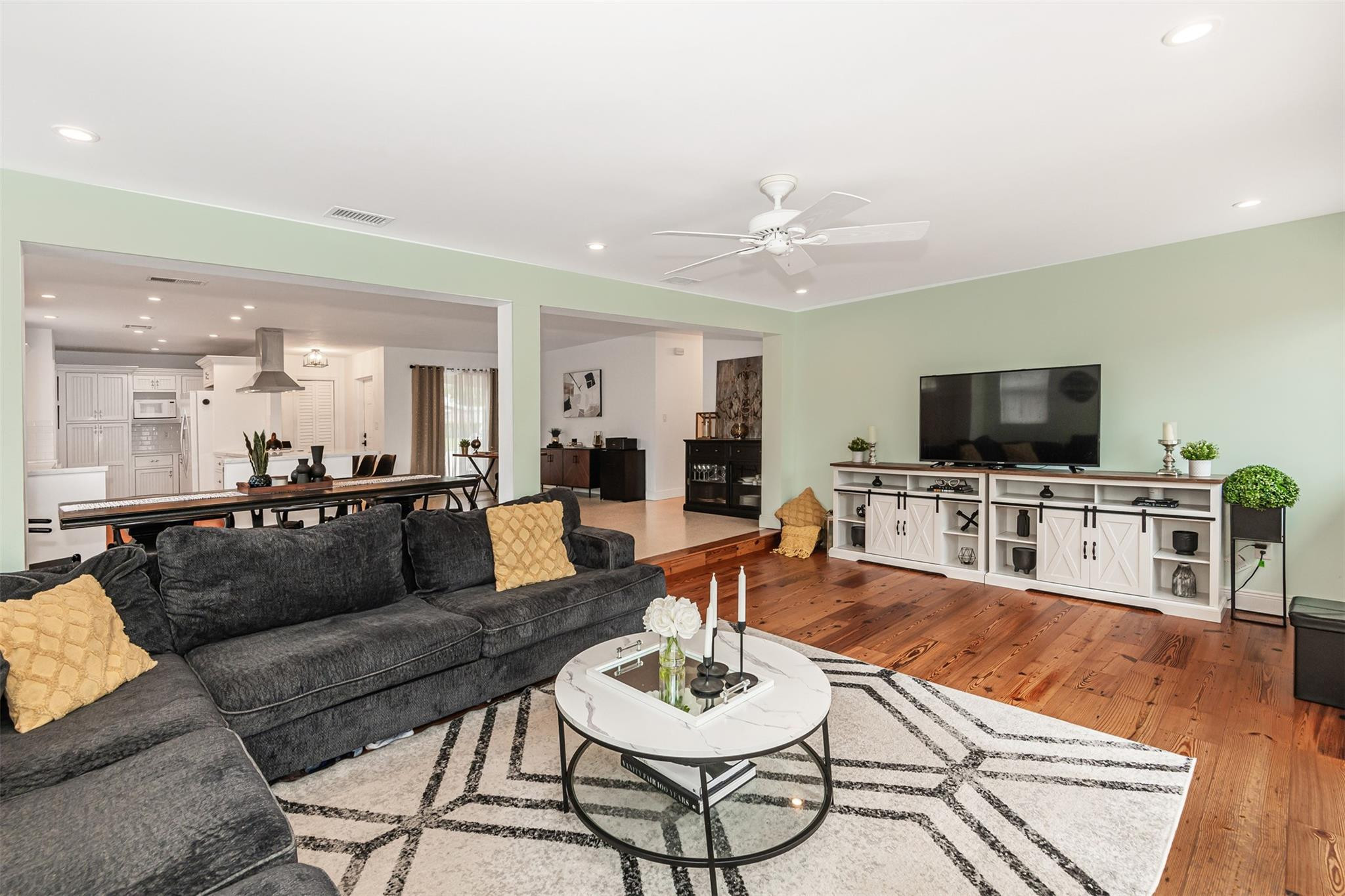 6340 Northeast 21st Road Fort Lauderdale, FL 33308 - Photo 14 of 29 Photo 14