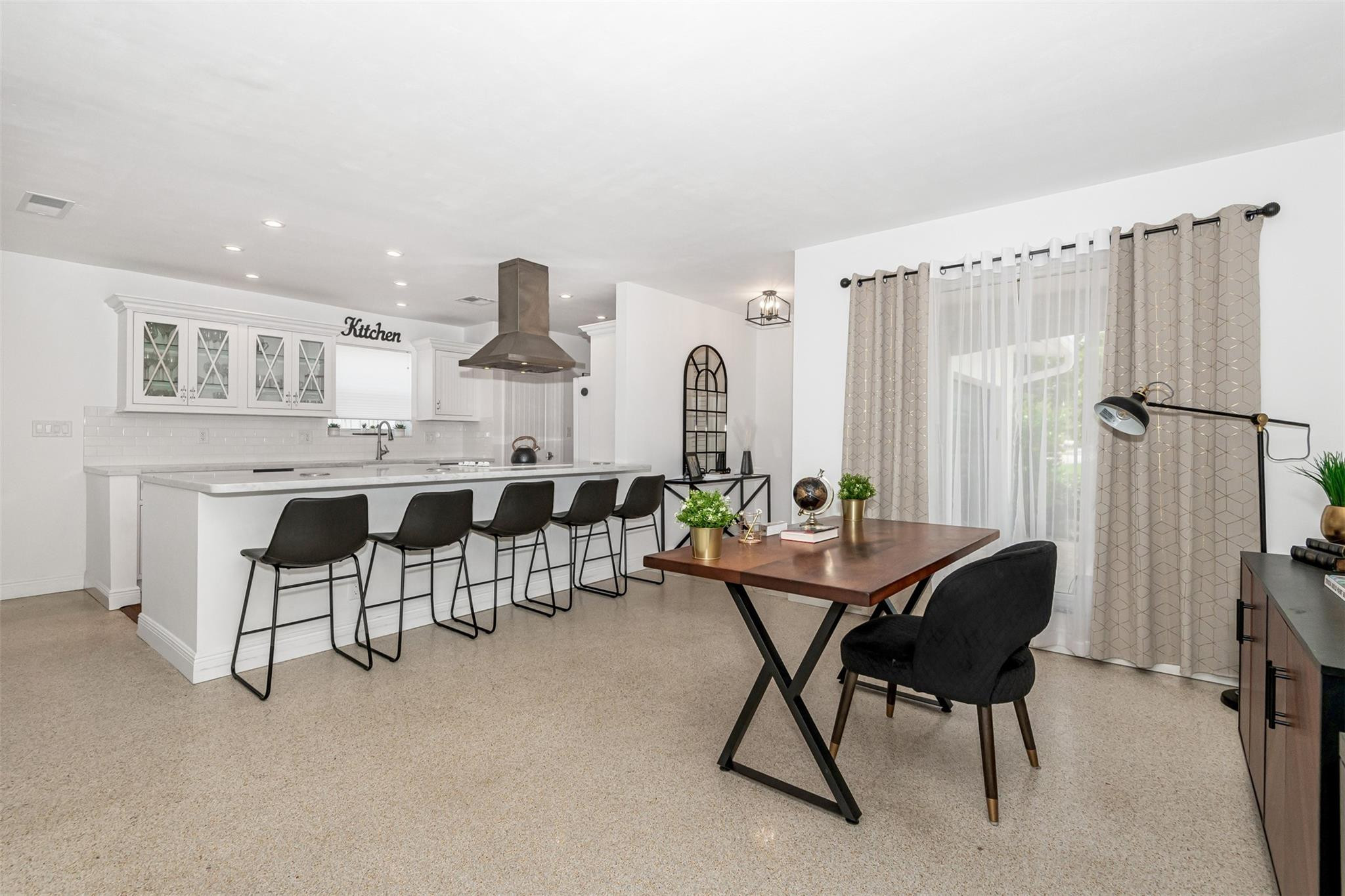 6340 Northeast 21st Road Fort Lauderdale, FL 33308 - Photo 9 of 29 Photo 9