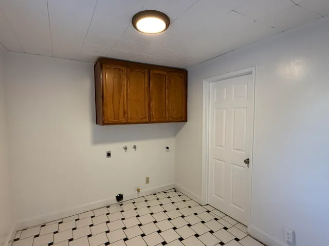 $5,500 | 1005 East Montecito Street, Santa Barbara, CA 93103