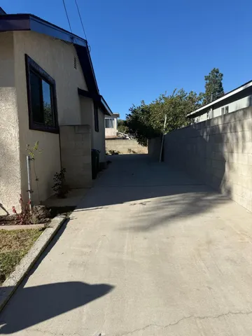 $5,500 | 1005 East Montecito Street, Santa Barbara, CA 93103