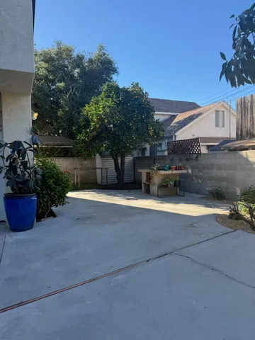 $5,500 | 1005 East Montecito Street, Santa Barbara, CA 93103