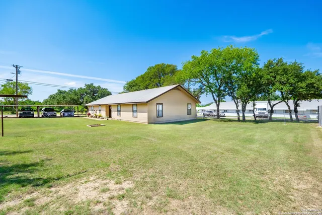 $485,000 | 1016-1022 13th Street, Blanco, TX 78606