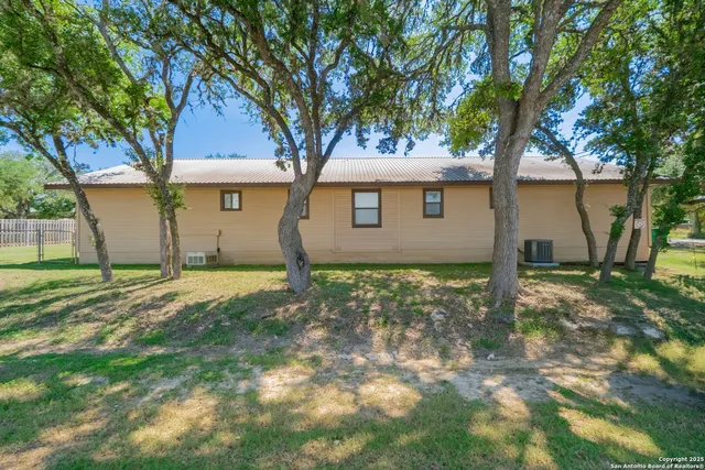 $485,000 | 1016-1022 13th Street, Blanco, TX 78606