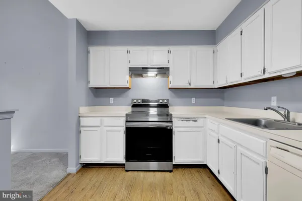 $325,000 | 3 Pickering Court, Unit 202, Germantown, MD 20874