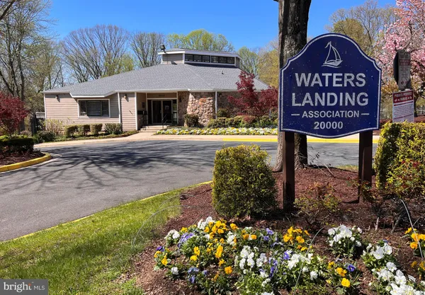 $325,000 | 3 Pickering Court, Unit 202, Germantown, MD 20874