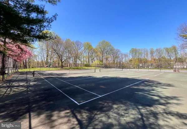 $325,000 | 3 Pickering Court, Unit 202, Germantown, MD 20874