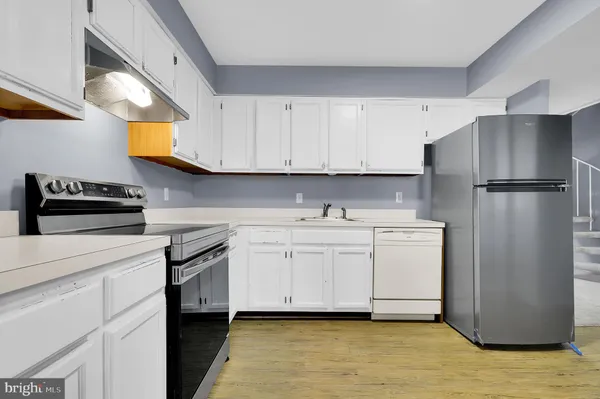 $325,000 | 3 Pickering Court, Unit 202, Germantown, MD 20874