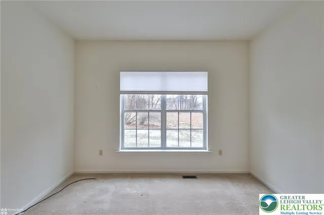 $424,900 | 1384 Hennaberry Lane, Easton, PA 18040