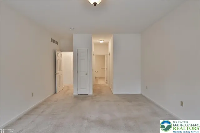 $424,900 | 1384 Hennaberry Lane, Easton, PA 18040