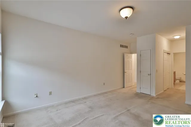 $424,900 | 1384 Hennaberry Lane, Easton, PA 18040