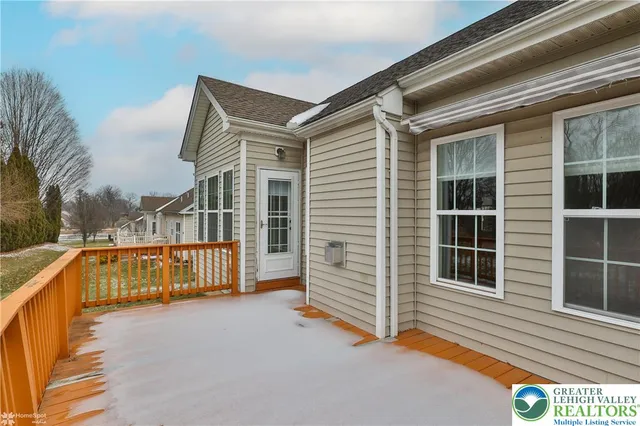$424,900 | 1384 Hennaberry Lane, Easton, PA 18040