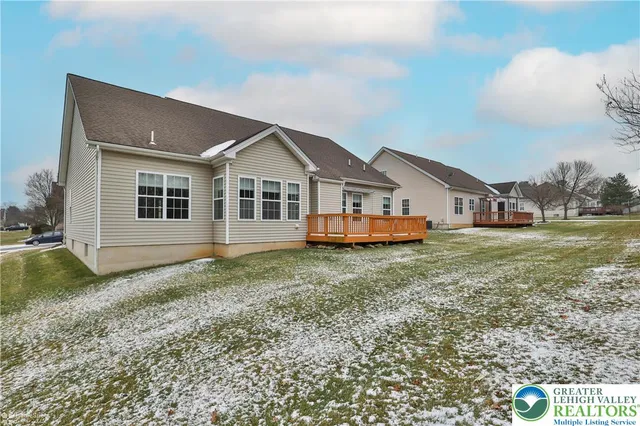 $424,900 | 1384 Hennaberry Lane, Easton, PA 18040