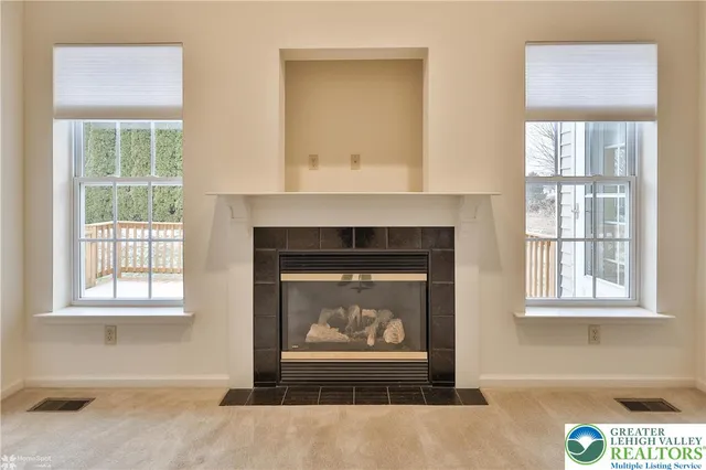 $424,900 | 1384 Hennaberry Lane, Easton, PA 18040