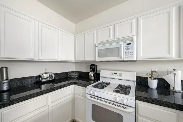 $4,500 | 60224 Honeysuckle Street, La Quinta, CA 92253