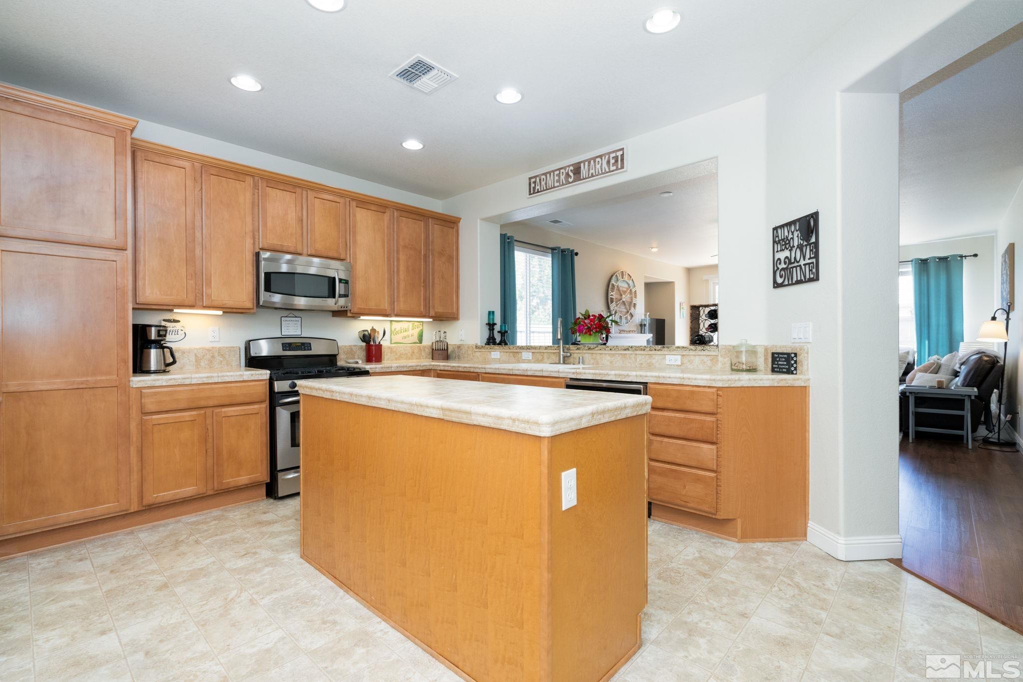 401 Sysonby Court Reno, NV 89521 - Photo 7 of 25 Photo 7