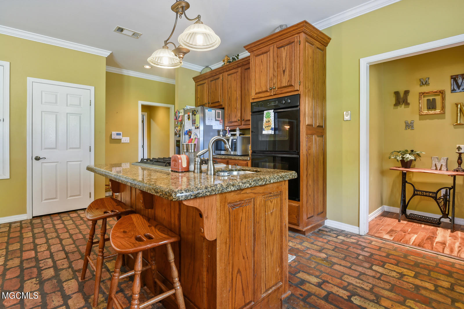 16276 McKay Road Gulfport, MS 39503 - Photo 11 of 28 011_1600x1067_mls_1600x1067