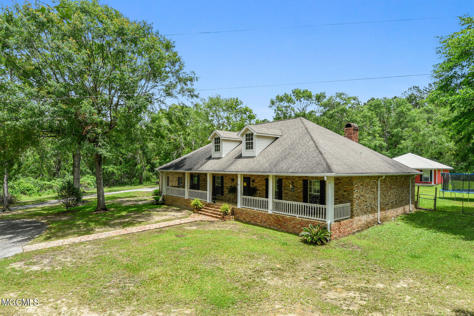 16276 McKay Road Gulfport, MS 39503 - Photo 3 of 28 003_1600x1067_mls_1600x1067
