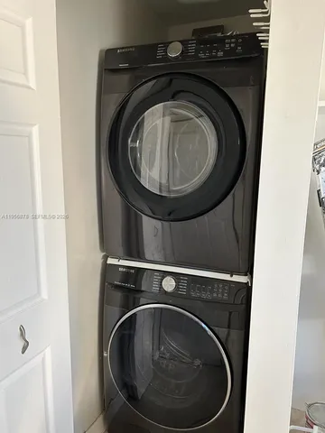a close up view of washer and dryer