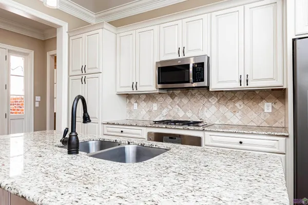 $2,400 | 7402 Elderberry Avenue, Baton Rouge, LA 70806