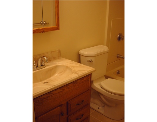 34 Norfolk Road Warwick, RI 02886 - Photo 10 of 10 Bathroom.