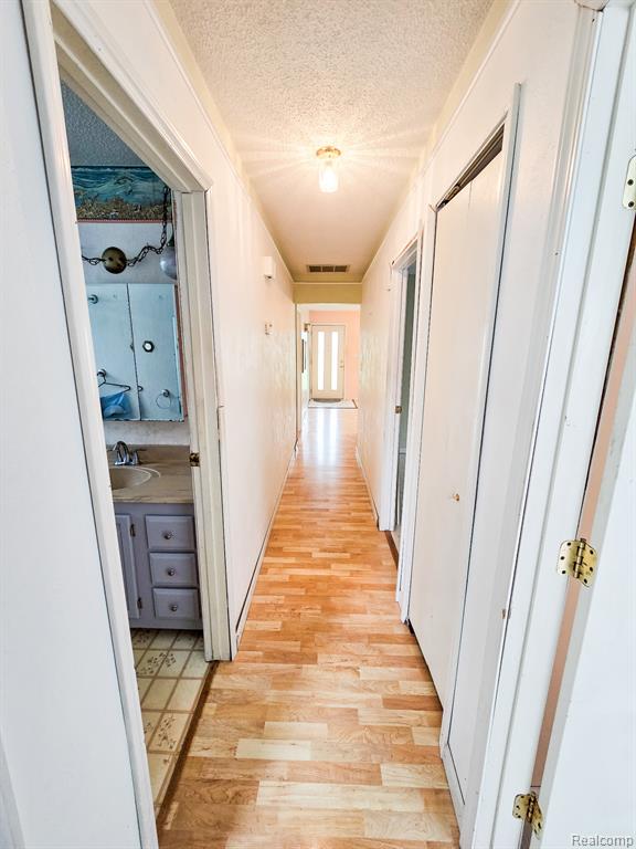 12929 Matthews Street Carleton, MI 48117 - Photo 24 of 64