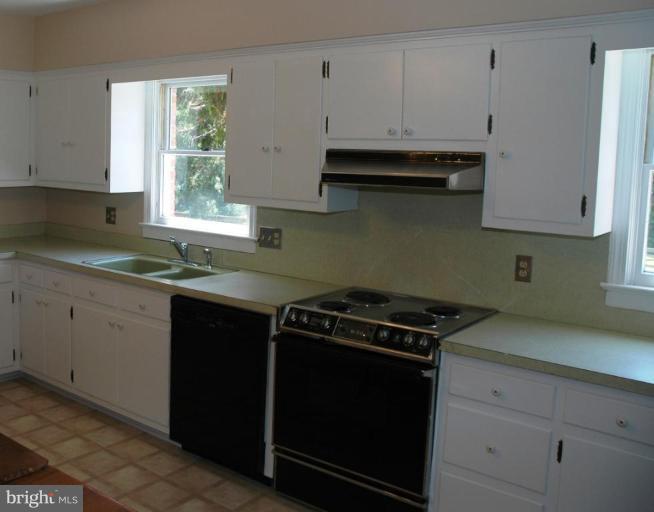 10354 Walker Road Culpeper, VA 22701 - Photo 8 of 23 Kitchen #2