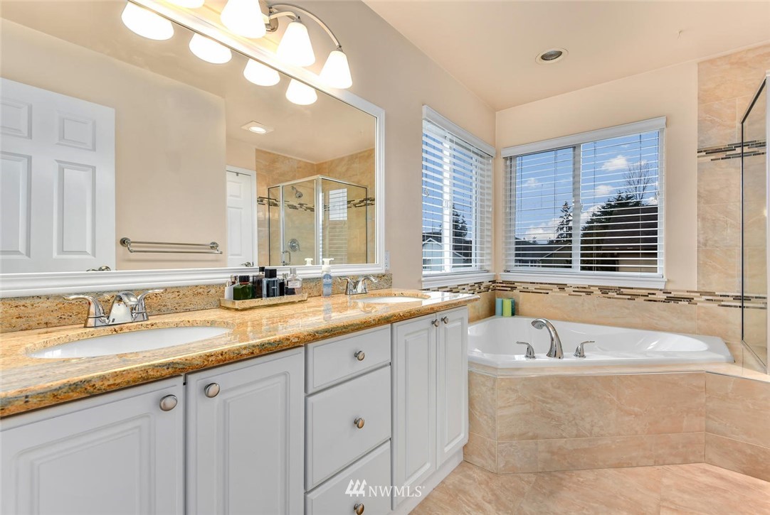 4225 Northeast 8th Street Renton, WA 98059 - Photo 18 of 25 Gallery Image 18