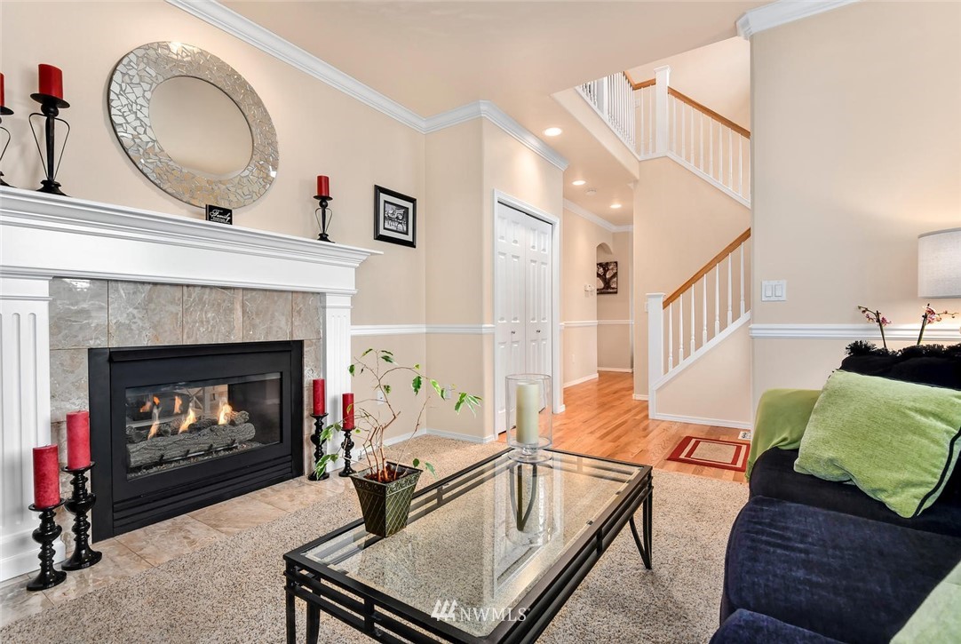 4225 Northeast 8th Street Renton, WA 98059 - Photo 5 of 25 Gallery Image 5