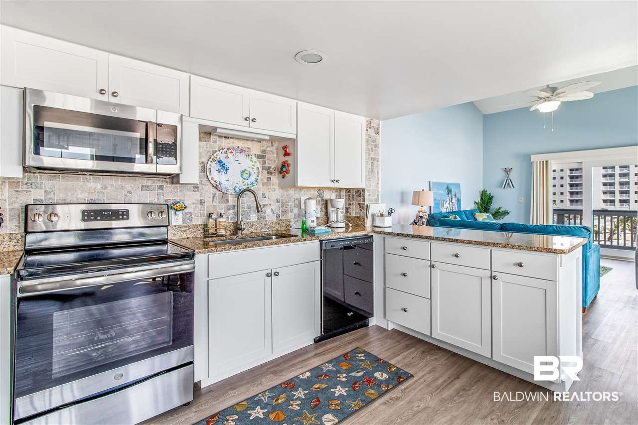 497 Plantation Road, Unit 1331 Gulf Shores, AL 36542 - Photo 8 of 35 Kitchen