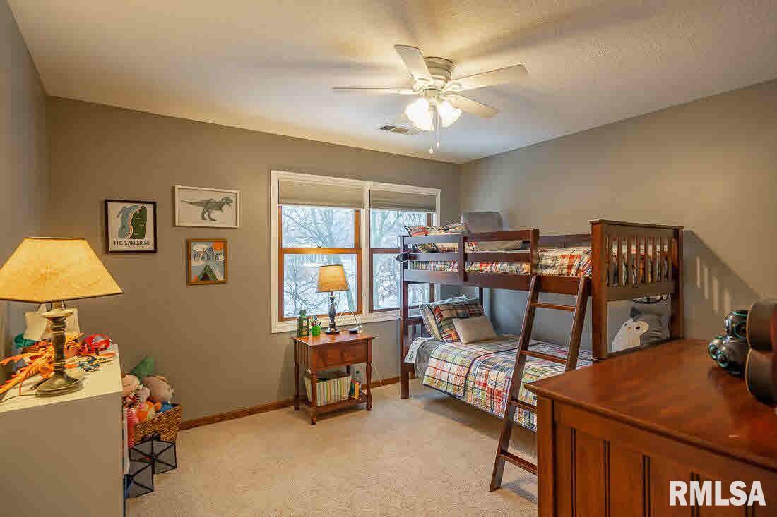 1800 Plum Tree Road Bettendorf, IA 52722 - Photo 18 of 24 Gallery Image 18