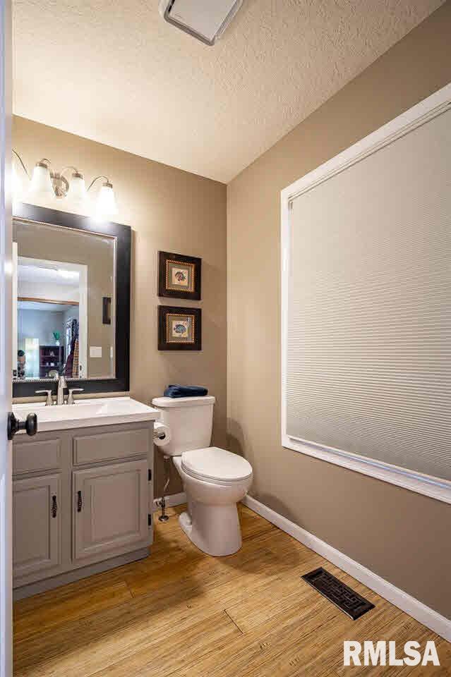 1800 Plum Tree Road Bettendorf, IA 52722 - Photo 23 of 24 Gallery Image 23
