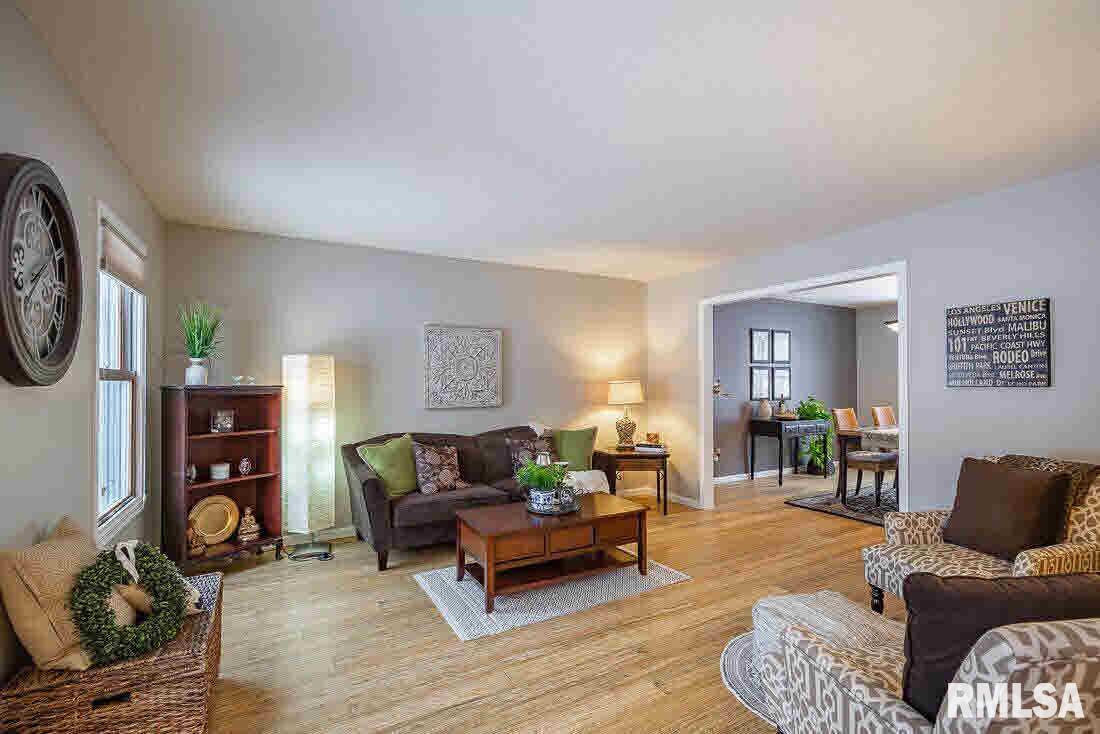 1800 Plum Tree Road Bettendorf, IA 52722 - Photo 9 of 24 Gallery Image 9