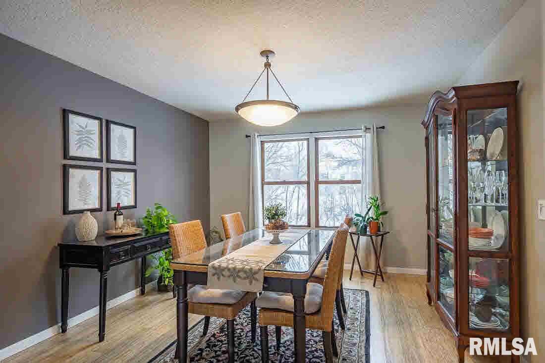 1800 Plum Tree Road Bettendorf, IA 52722 - Photo 10 of 24 Gallery Image 10