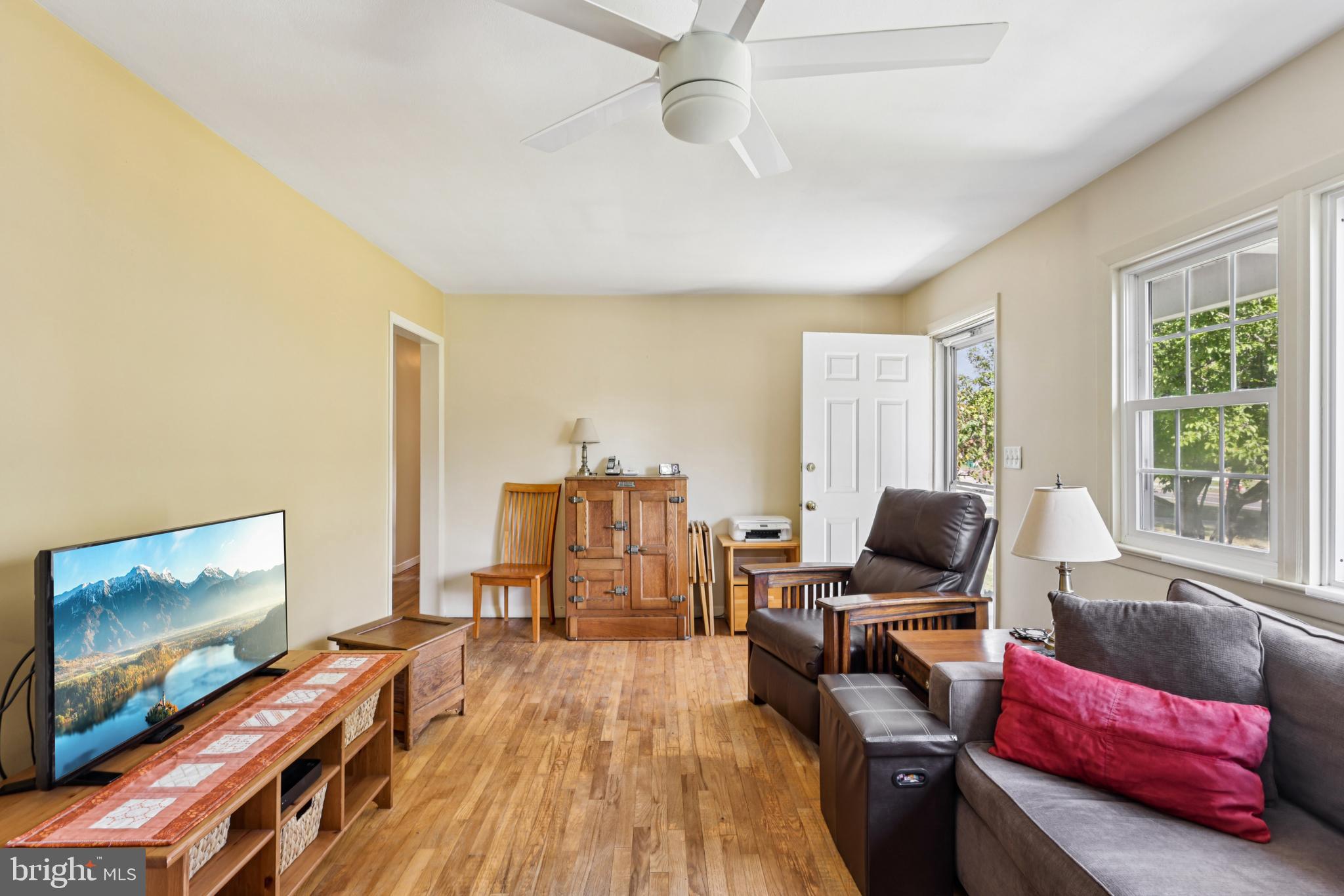 1407 Trenton Harbourton Road Pennington, NJ 08534 - Photo 5 of 31