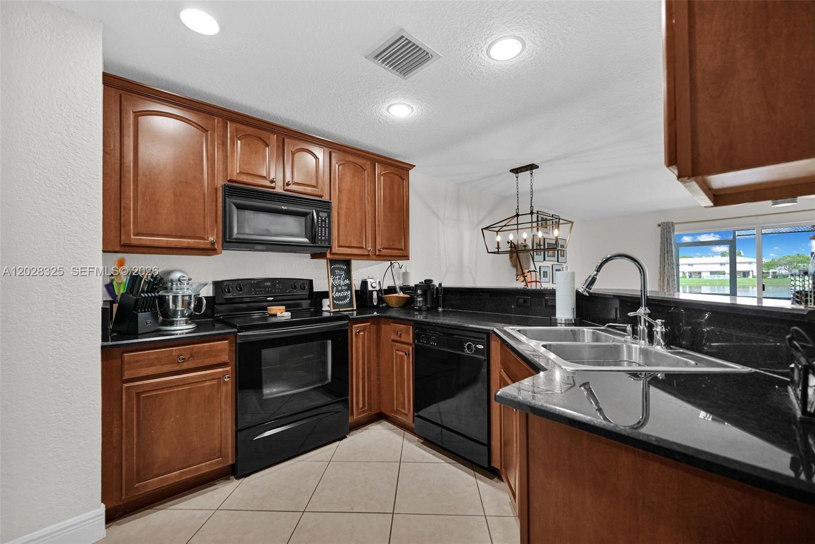 5927 Royal Way Tamarac, FL 33321 - Photo 2 of 31