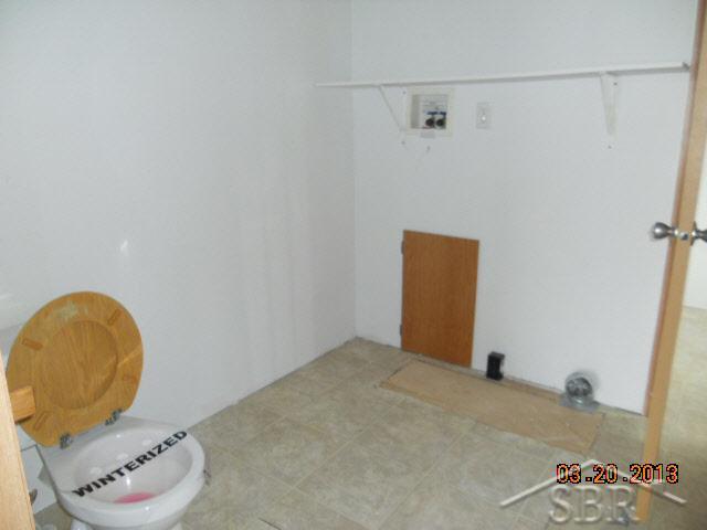 5726 Roehrs Road Beaverton, MI 48612 - Photo 7 of 9 20362097-6.JPG
