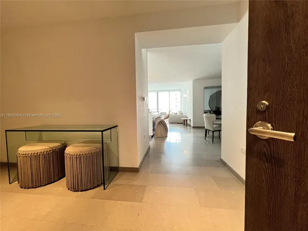 $10,250 | 68 Southeast 6th Street, Unit 1003, Miami, FL 33131