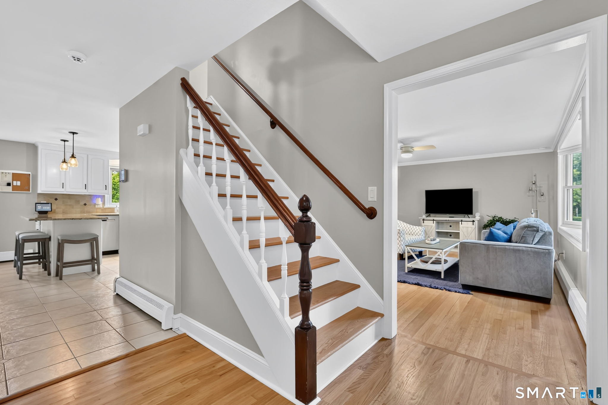 19 Kennedy Road Manchester, CT 06042 - Photo 4 of 37