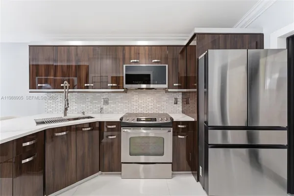$3,300 | 3355 West 68th Street, Unit 170, Hialeah, FL 33018