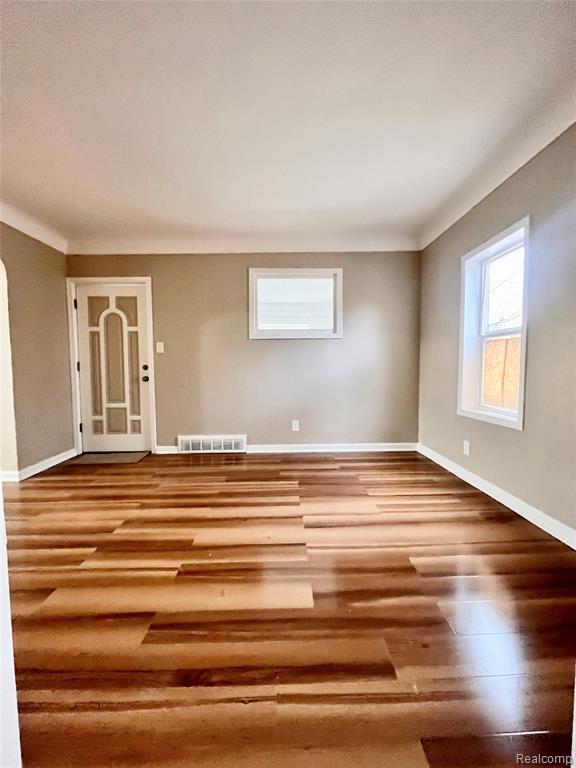 2410 Corunna Road Flint, MI 48503 - Photo 5 of 20