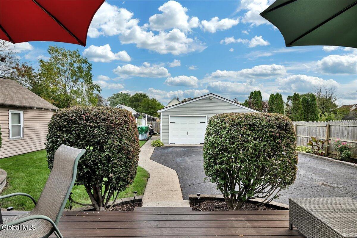 1009 North Westcott Road Rotterdam, NY 12306 - Photo 19 of 37 39-P1567688