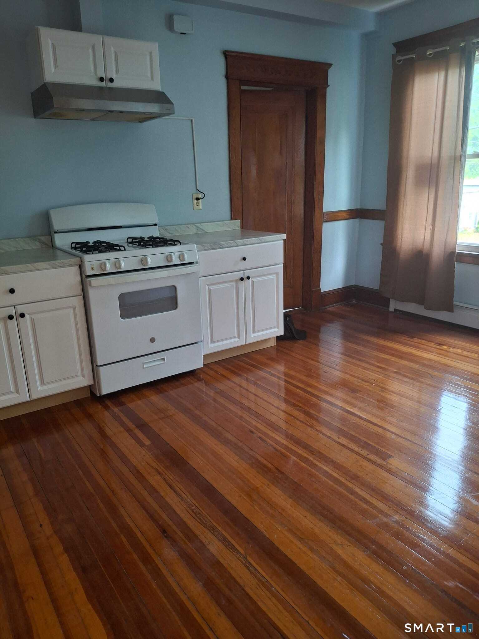 486 Wilson Street, Unit 1 Waterbury, CT 06708 - Photo 3 of 11