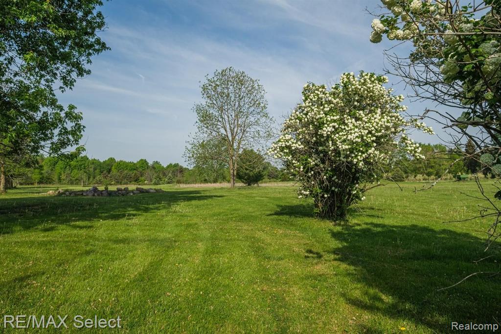 2095 North Morrish Road Flushing, MI 48433 - Photo 23 of 26