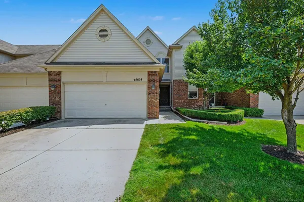 $299,900 | 45658 Rathmore Drive, Macomb, MI 48044
