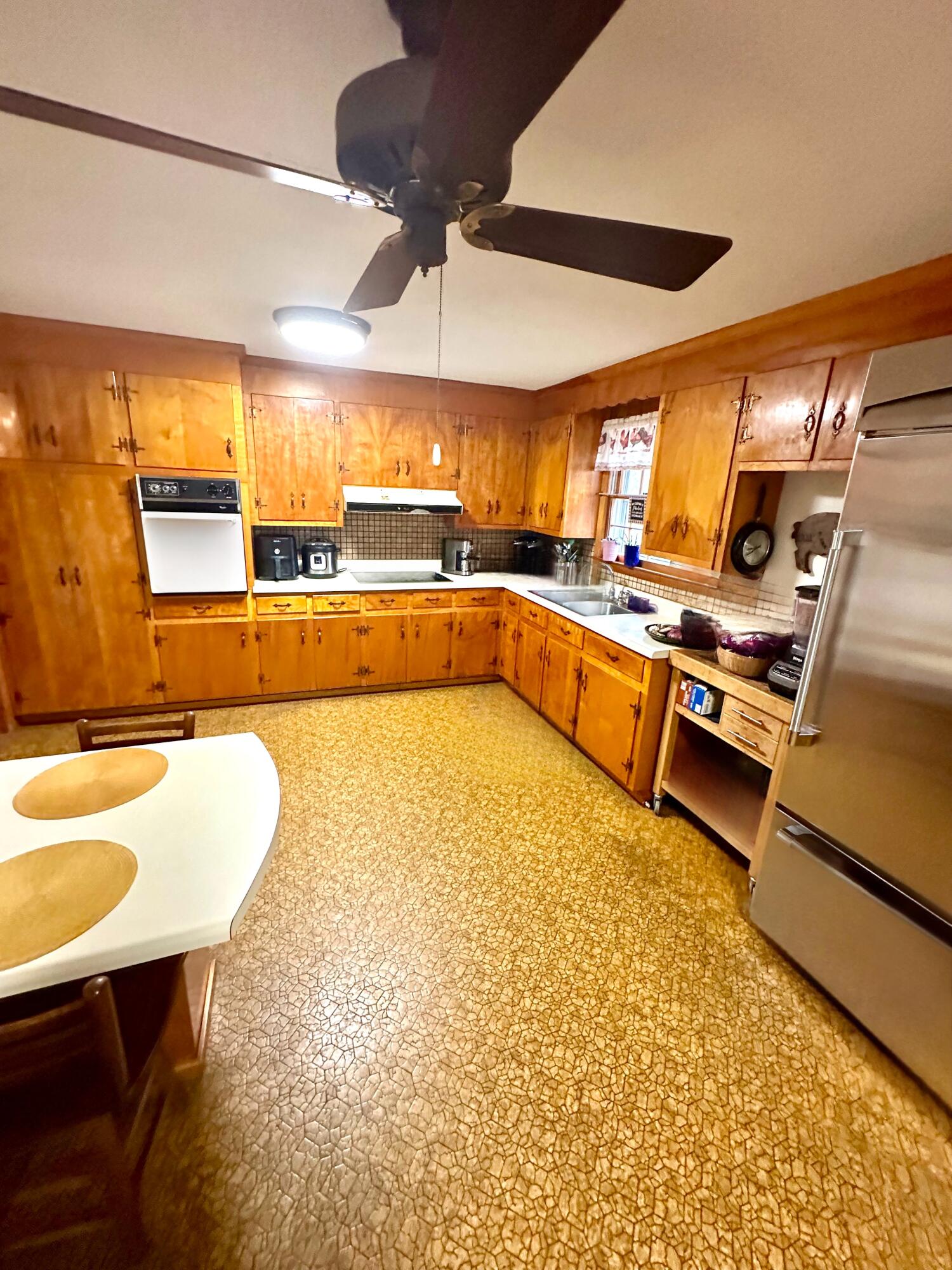 204 Cleveland Street Summerville, SC 29483 - Photo 14 of 16 E0D59C5C-B5BA-4D6B-A033-D523C18DCADF