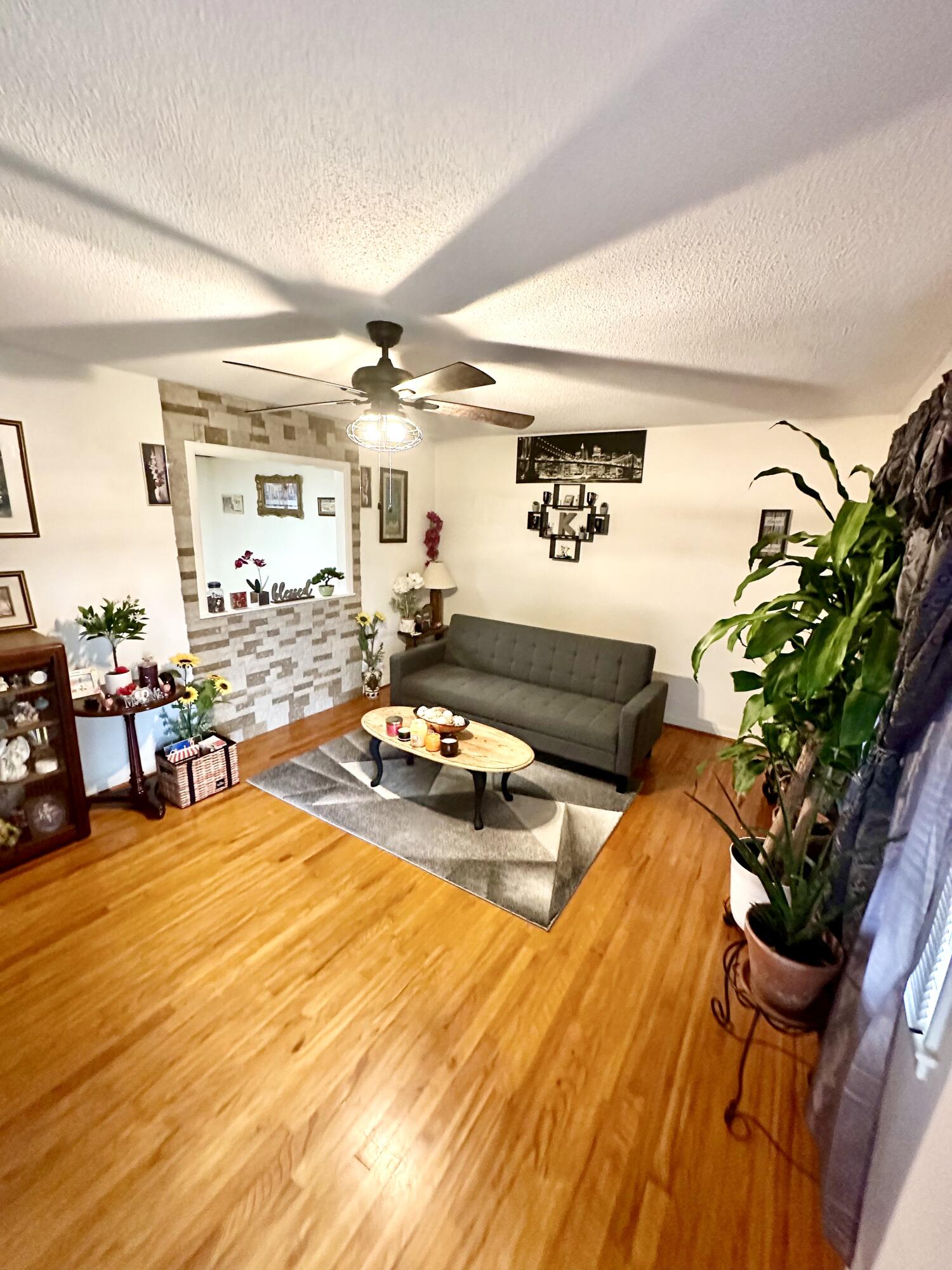 204 Cleveland Street Summerville, SC 29483 - Photo 3 of 16 E9FD9256-77C5-498F-9704-7699EA0743B1
