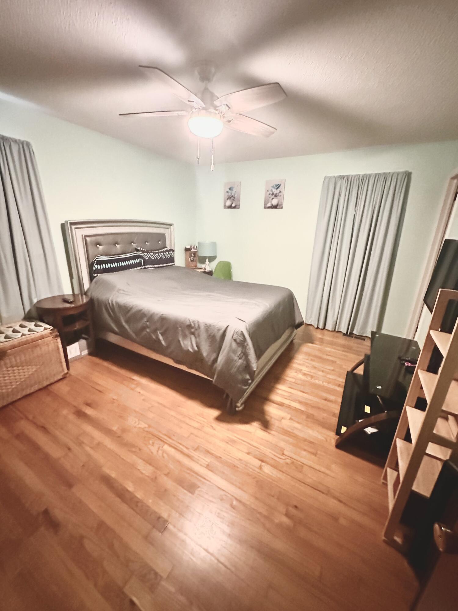 204 Cleveland Street Summerville, SC 29483 - Photo 10 of 16 EC0F292C-CFA3-4928-AED4-56071683102E