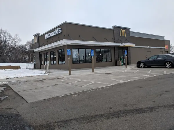 $899,900 | 9560 Highway 12, Delano, MN 55328