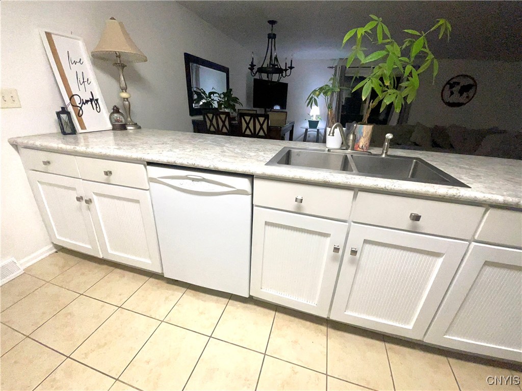 6105 Gillette Road Cicero, NY 13039 - Photo 11 of 36