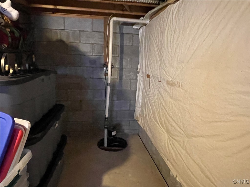 6105 Gillette Road Cicero, NY 13039 - Photo 24 of 36